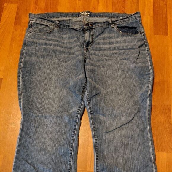 18S 18 short Old Navy women's denim jeans Flirt style comfy - Picture 2 of 9